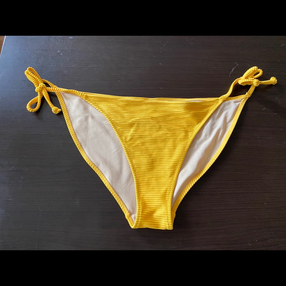 String bikini